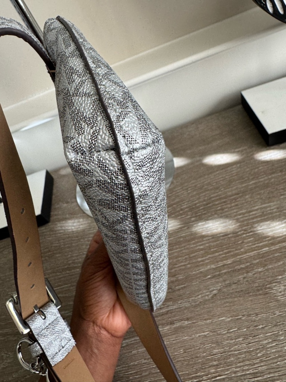 Michael Kors belt bag - Picture 5 of 7